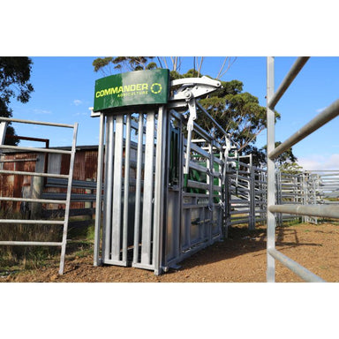 Commander Agriculture CC750 Cattle Crush full frontal view