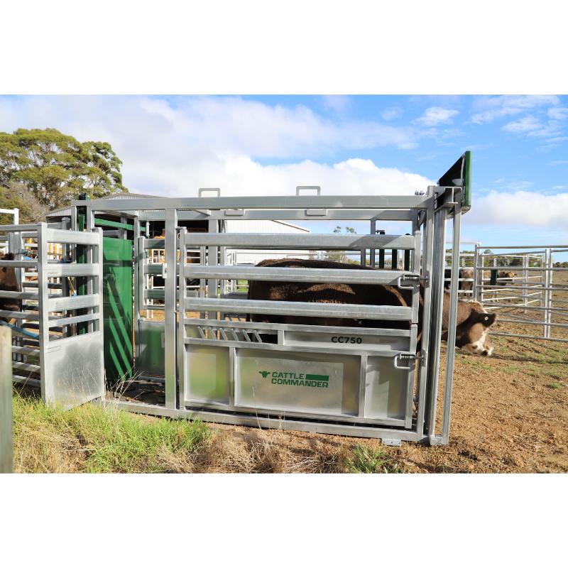 Commander Agriculture CC750 Cattle Crush back door fully open on other side
