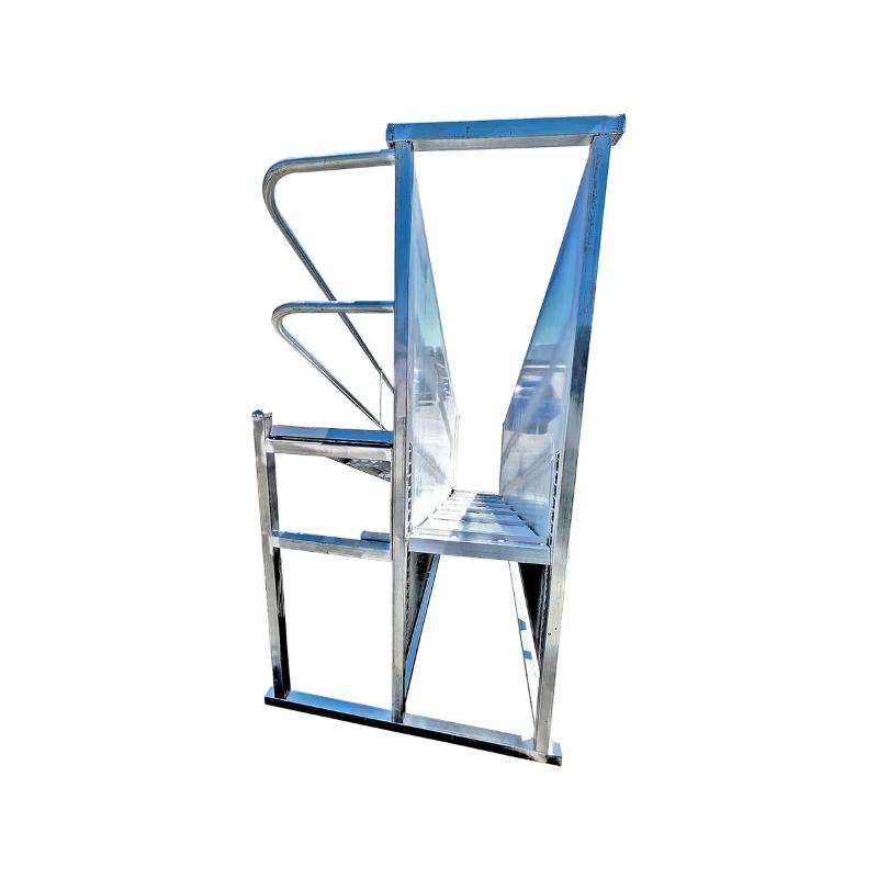 Sheep Loading Ramp with Manway ramp back view