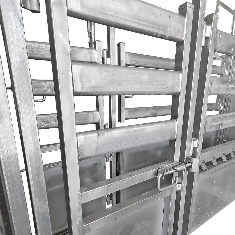 Super Rack Vet Cattle Crush Premium gate closed view