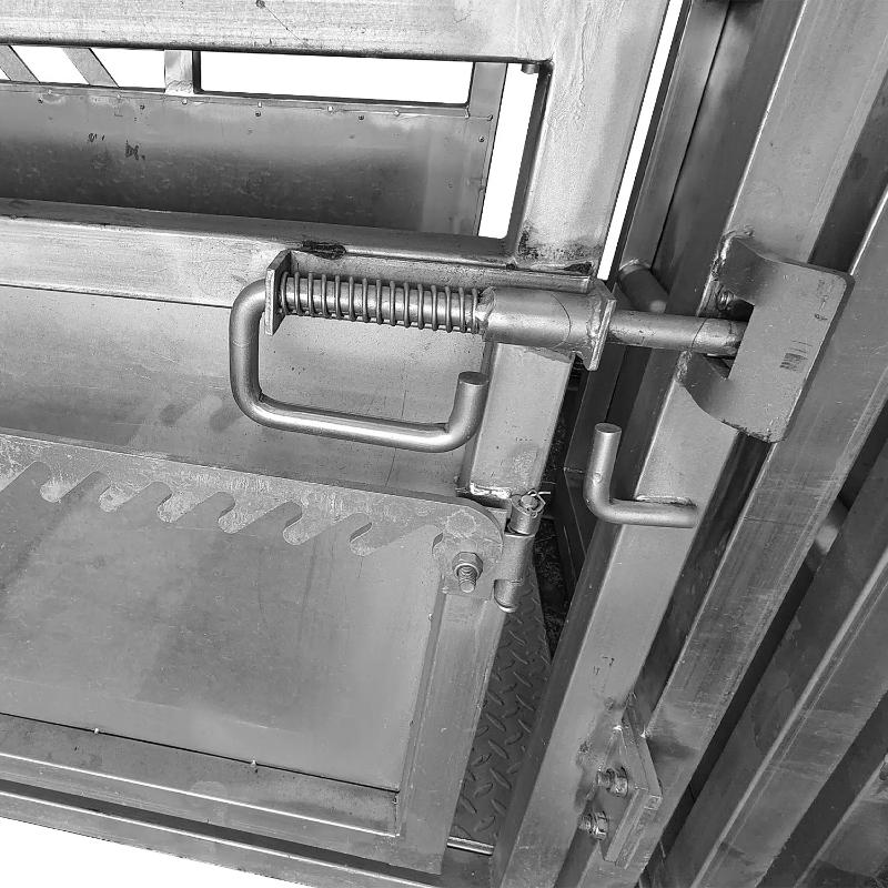 Super Rack Vet Cattle Crush Premium lock view