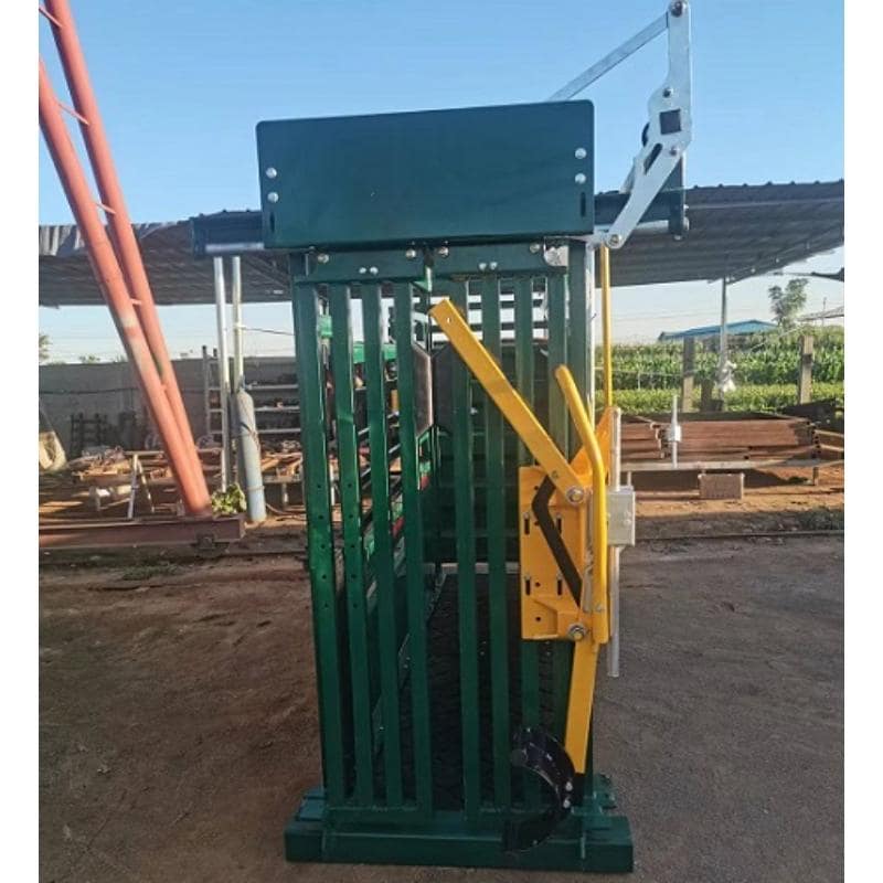 Premium Automatic Vet Crush With Chin Support front view of the chin support